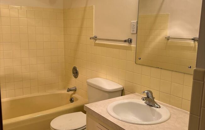 1 bed, 1 bath, 613 sqft, $1,595, Unit 405
