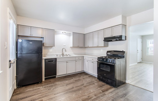 147 S GRAND AVE