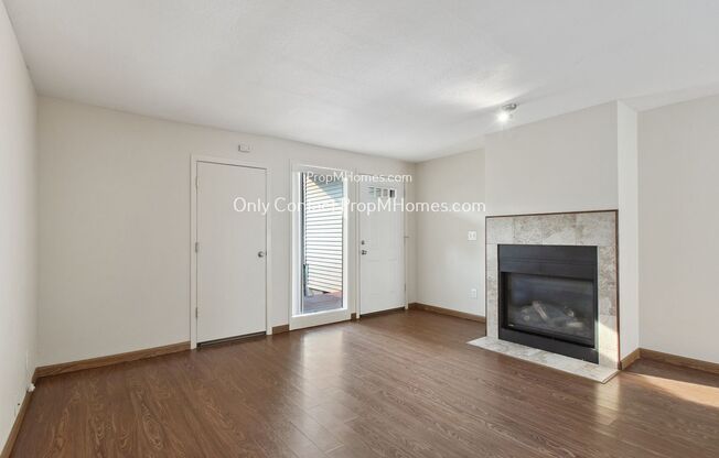 2 beds, 1 bath, 900 sqft, $1,699, Unit 24 SE 133rd Avenue