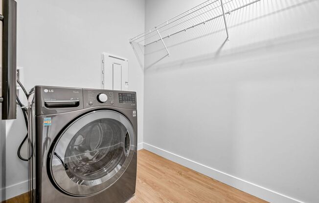 Studio, 1 bath, 392 sqft, $1,225, Unit 410