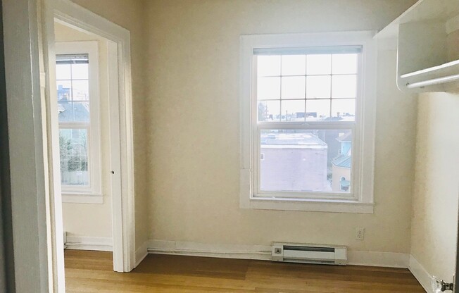 2 beds, 1 bath, 998 sqft, $2,695, Unit 306