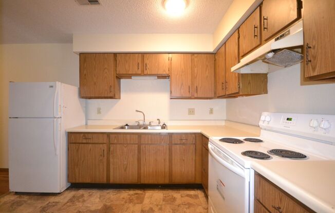 2 beds, 1 bath, 750 sqft, $725, Unit A 11