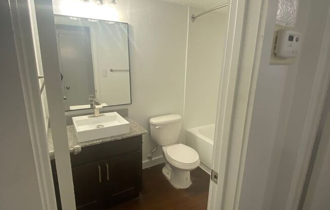 1 bed, 1 bath, 630 sqft, $1,410, Unit 113