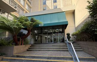 1 Bed, 1 Bath Condo in Prime Belmont Location