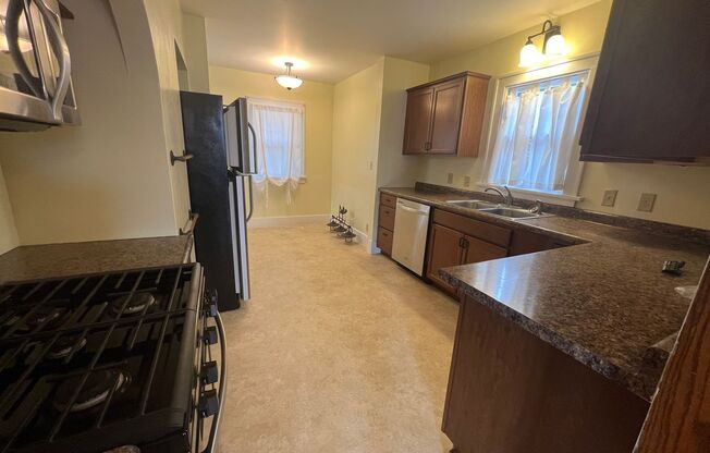 3 beds, 2 baths, $1,815