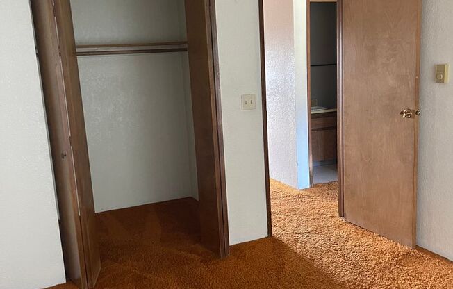 2 beds, 1 bath, 712 sqft, $850, Unit 30