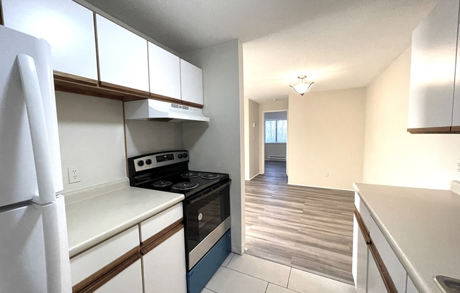 1 bed, 1 bath, 778 sqft, $1,700, Unit 16