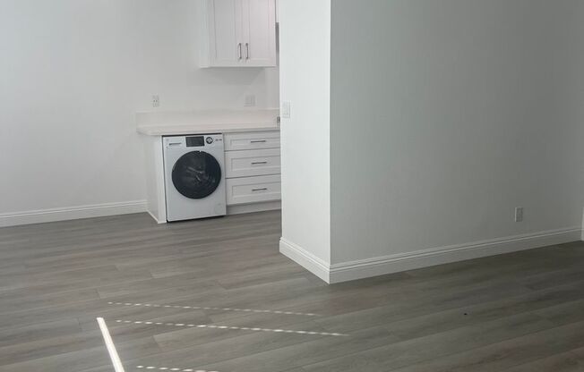 2 beds, 1 bath, 802 sqft, $2,595, Unit 6700-A