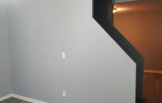 Stunning 2-Bedroom Townhouse in Point Breeze! Available NOW!