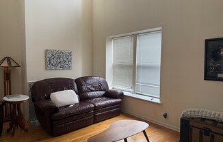 3257 N Sheffield Ave, Chicago IL 301