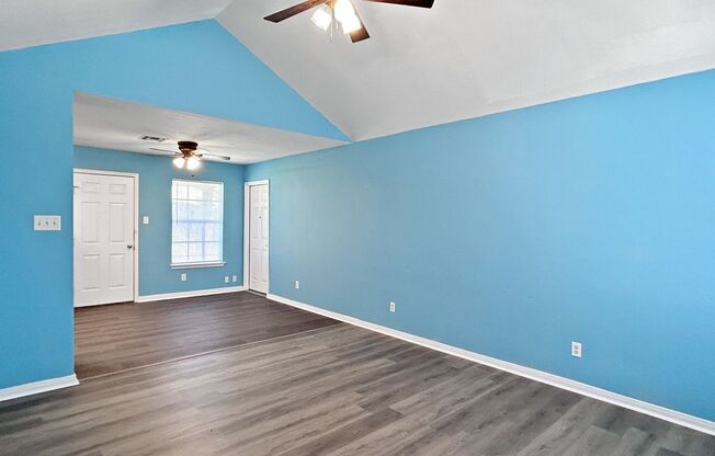Charming 3 bedroom, 2 bath Home - Jefferson Heights!