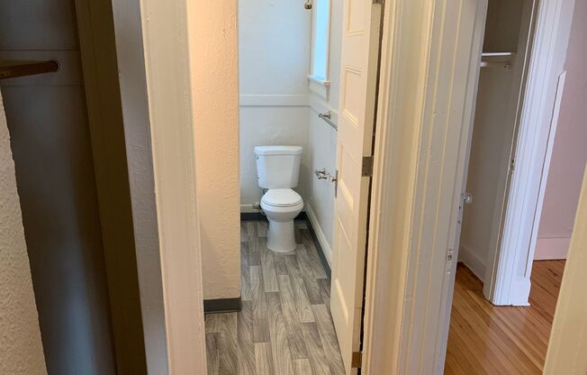 1 bed, 1 bath, 450 sqft, $1,095, Unit 212