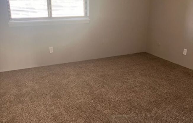 2 beds, 1.5 baths, 1,577 sqft, $1,255, Unit 1204