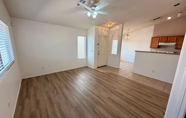 3 X 2 W/Den *ALL Appliances* **Corner Lot!! with New Paint & Carpet