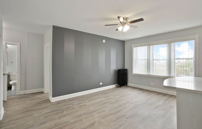 1 bed, 1 bath, 402 sqft, $1,775, Unit 714