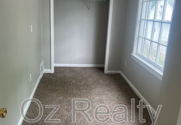 2 beds, 1 bath, 648 sqft, $975