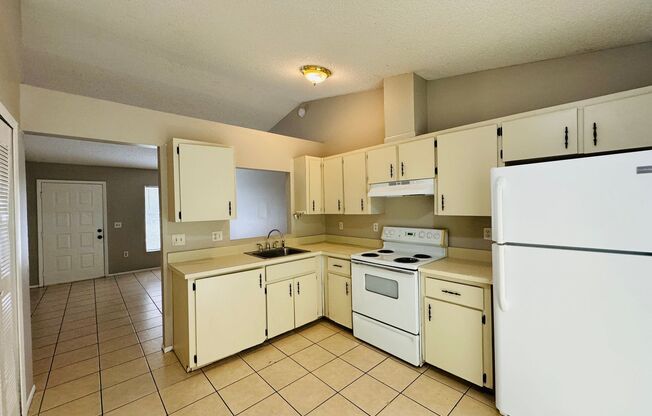 2 beds, 2 baths, $1,499