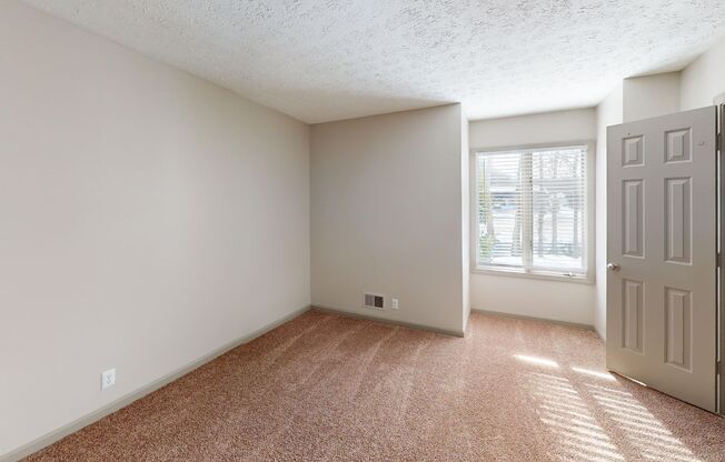 3 beds, 2 baths, 1,490 sqft, $1,850, Unit 11300 OSC