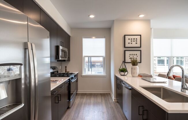 2 beds, 2 baths, 1,045 sqft, $3,050, Unit 3106