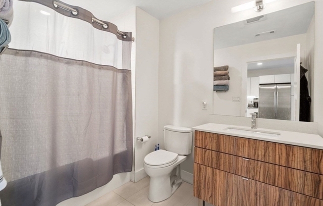 1 bed, 1 bath, 700 sqft, $3,000, Unit 202