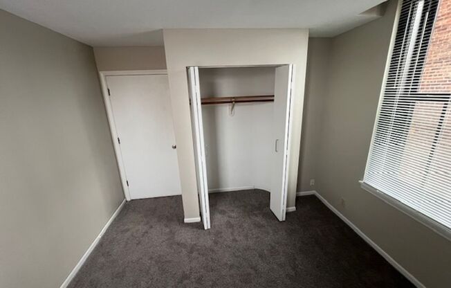 2 beds, 1 bath, 800 sqft, $975, Unit 504
