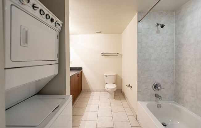 2 beds, 1 bath, 212 sqft, $1,625, Unit 008