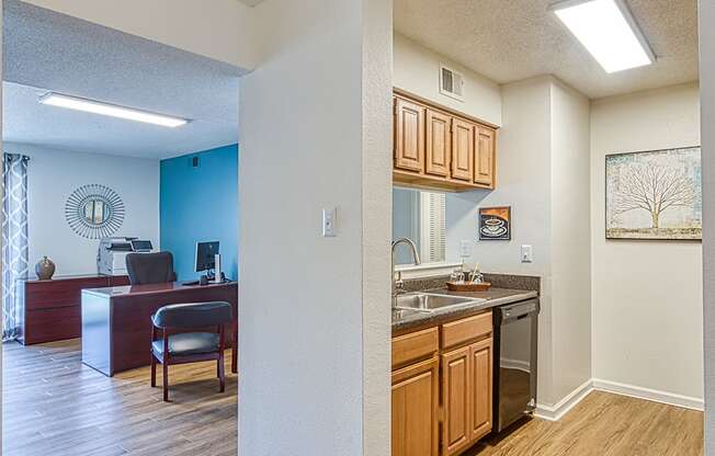 LakeRidge Square Apartments