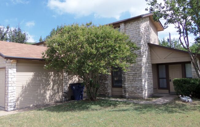 Cute Duplex in Pflugerville - 3 bedrooms and 2 baths