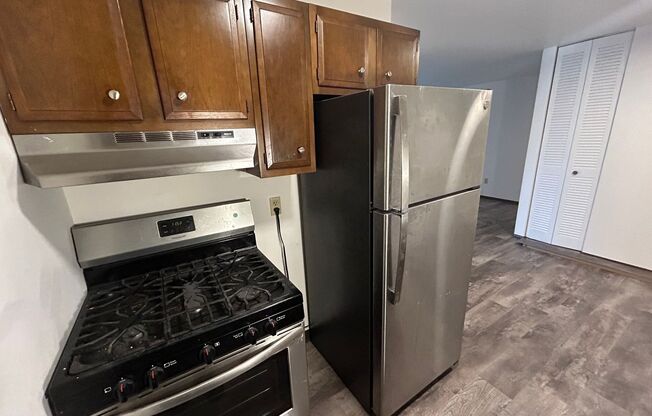 1 bed, 1 bath, $1,055, Unit 54