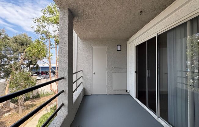 1 bed, 1 bath, 495 sqft, $2,715, Unit F-206