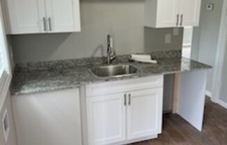 2-Bedroom Apartment for Rent - Perfect Location, Great Price!