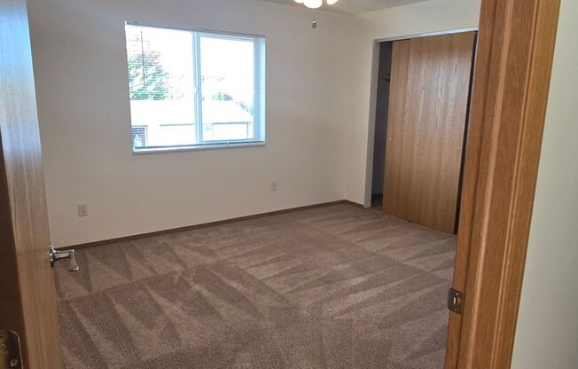 2 beds, 1 bath, 856 sqft, $1,269, Unit PL   7305