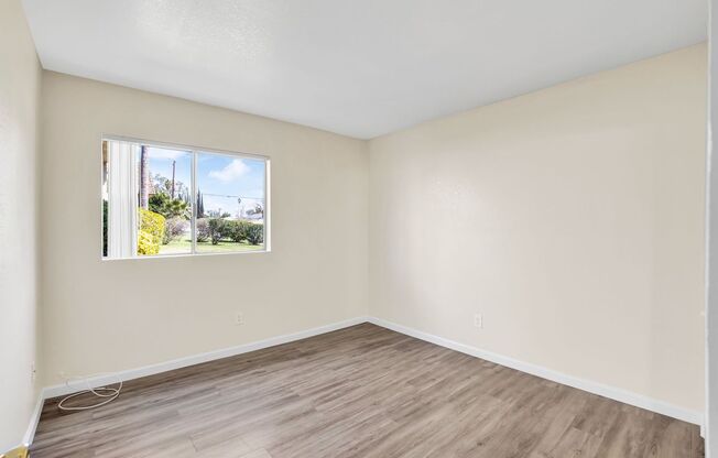 2 beds, 1 bath, 850 sqft, $1,740, Unit H-24