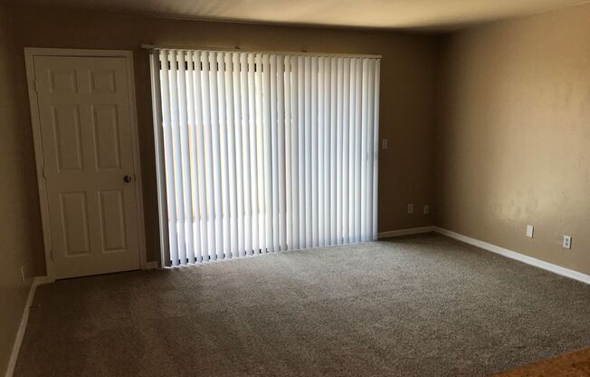 2 beds, 1.5 baths, 785 sqft, $1,049, Unit 129