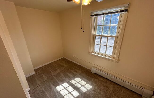 Studio, 1 bath, 370 sqft, $895, Unit A-39