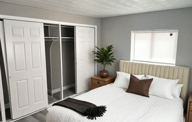 ONE MONTH FREE — Your Fresh Start This Spring Begins at Skye at Deerwood! ☀️