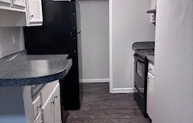 1 bed, 1 bath, 455 sqft, $927, Unit 14-1405
