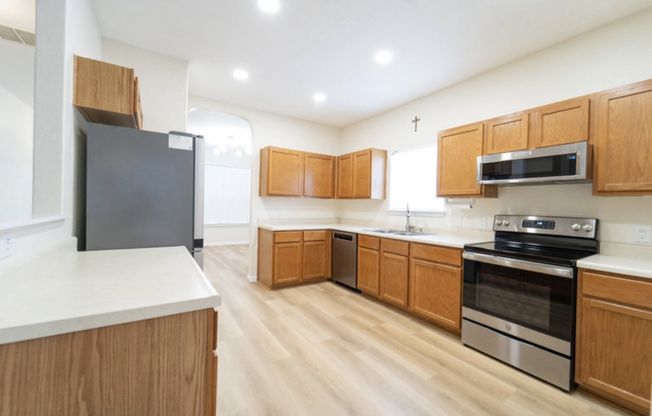 16911 LANCASTER GAP