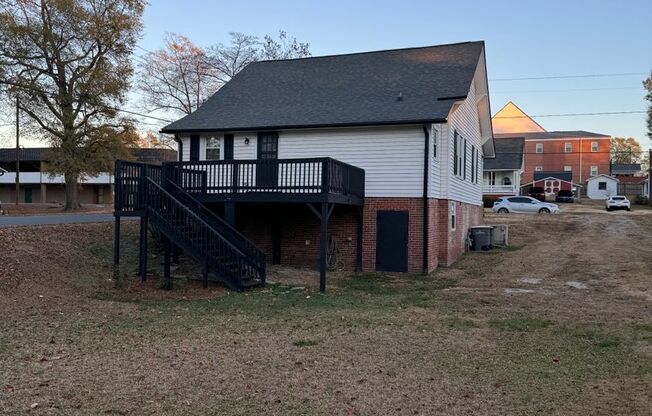 Fully remodeled, 2 bed 1 bath house, Walk to downtown Kannapolis!