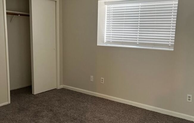 2 beds, 1 bath, 1,000 sqft, $1,625