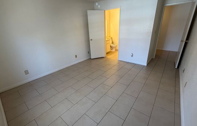2 beds, 2 baths, $1,395, Unit # 2248