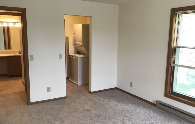 2 beds, 1 bath, 1,000 sqft, $1,650, Unit 7717CF