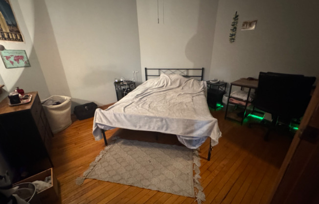 1354 FOSTER