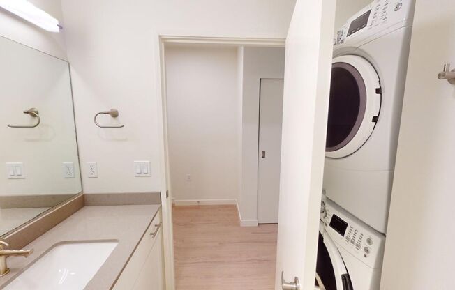 Studio, 1 bath, 370 sqft, $1,845, Unit 109