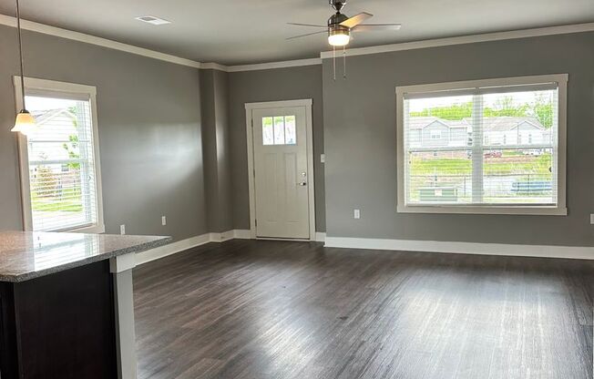 3 beds, 2.5 baths, 1,425 sqft, $1,880, Unit D101