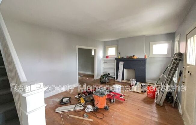 1024 MIRROR ST