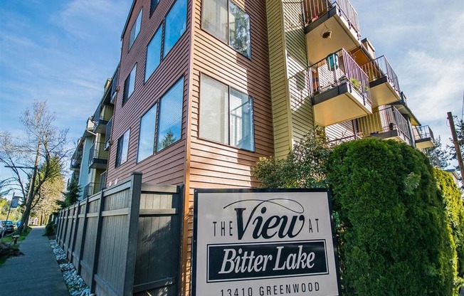 Seattle Apartments- View at Bitter Lake- exterior -signage