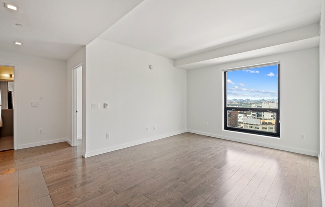 2 beds, 1 bath, $5,000, Unit 1104