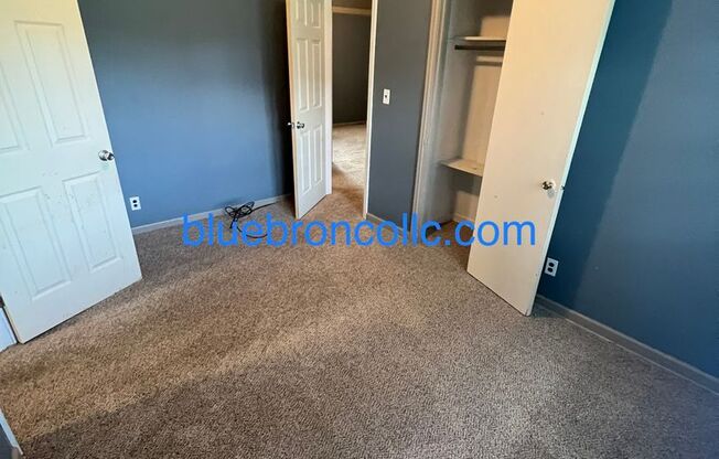 3 beds, 1 bath, $1,099