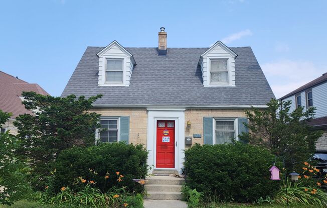 Cute 2 bedroom cape cod